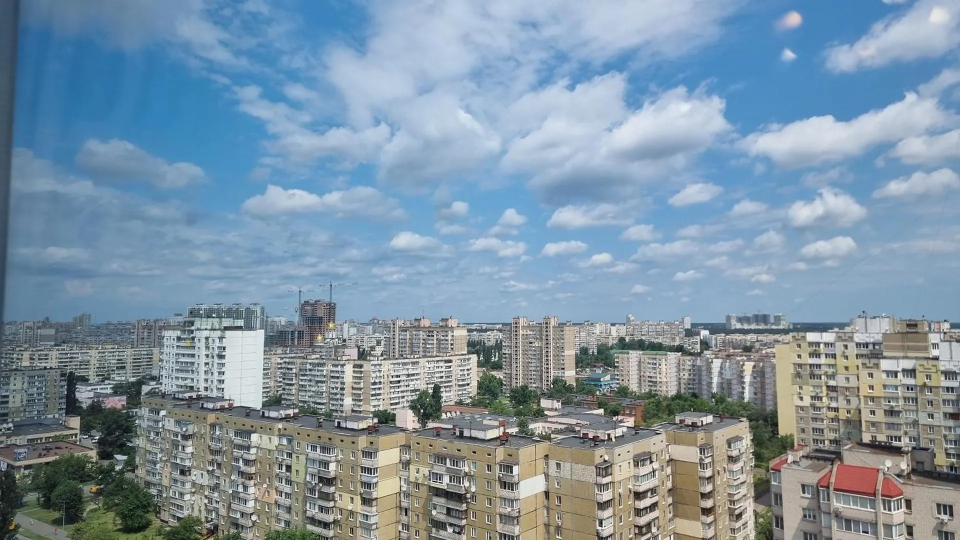 Панорамний Краєвид, Поруч З Метро Kiev Appartement